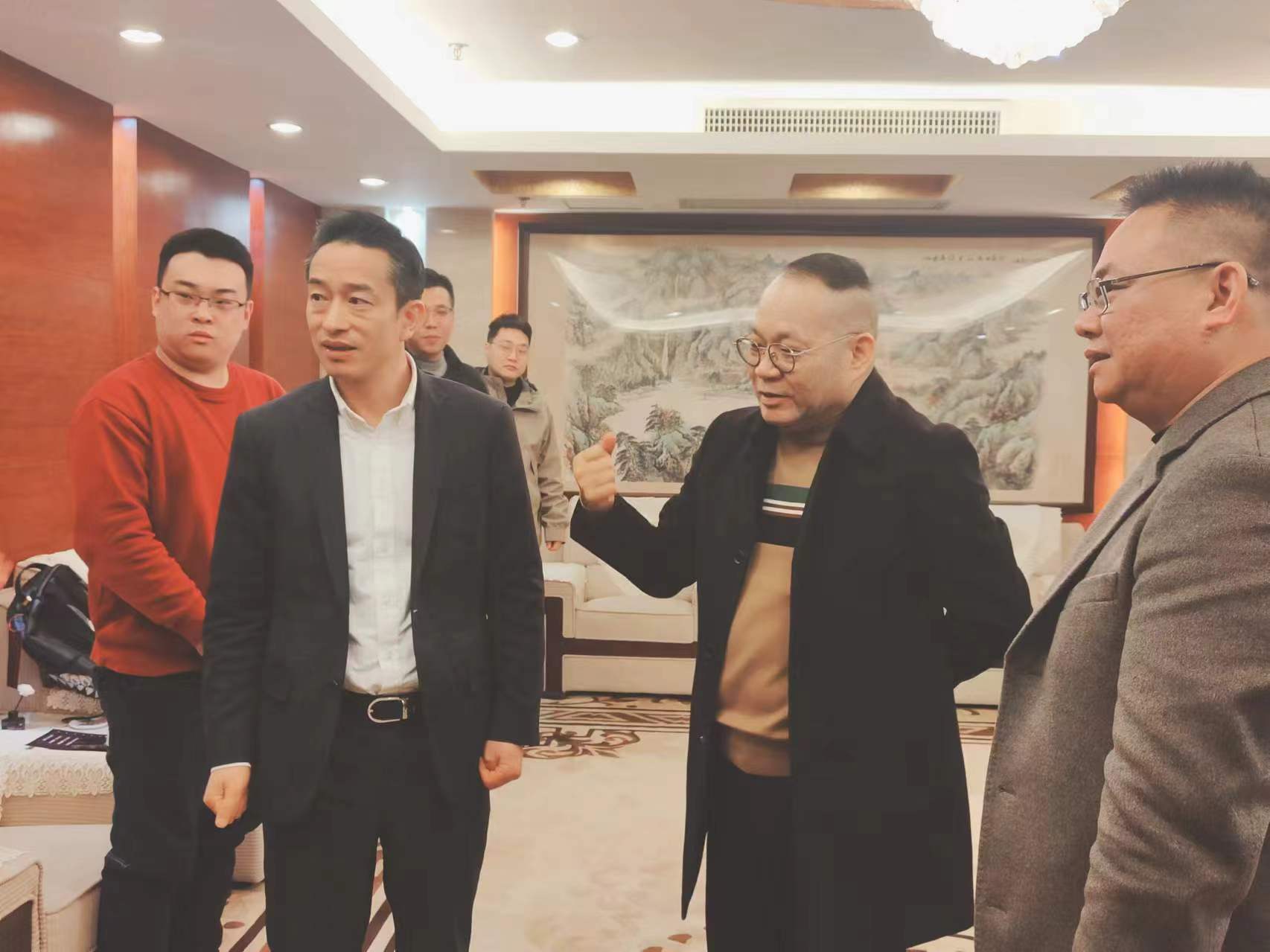 熱烈歡迎樂清市委何書記一行蒞臨我公司參觀指導(dǎo)！